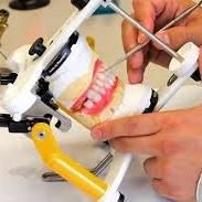 لوگوی لابراتوار دندانسازی ستارپور - دندانسازی